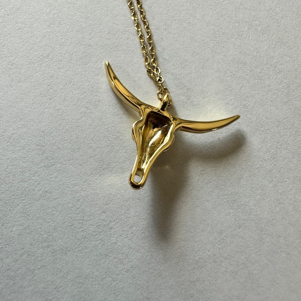 Like New Uncommon James Fighter Necklace (Gold) - Picture 4 of 7